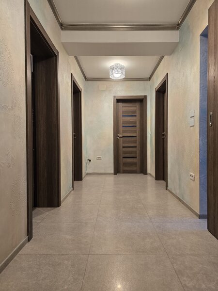 Nicolae Grigorescu, apartament 3 camere, curte proprie 115 mp, imobil 2023.